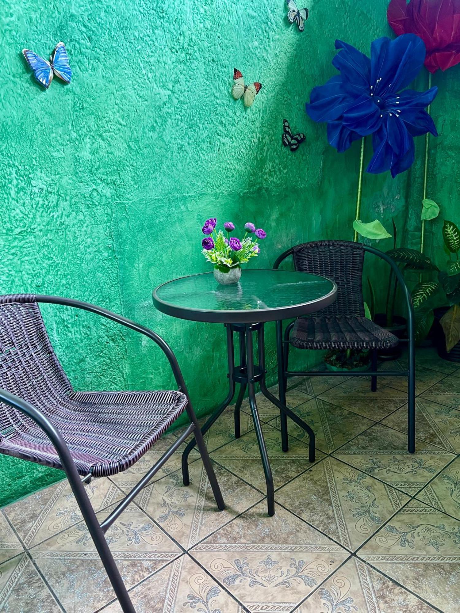 Wonderland Hostel Antigua Buitenkant foto